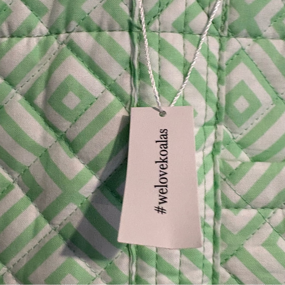 NWT-Quilted Koala large geometric shape quilted double strap tote, green or pink - Picture 4 of 15